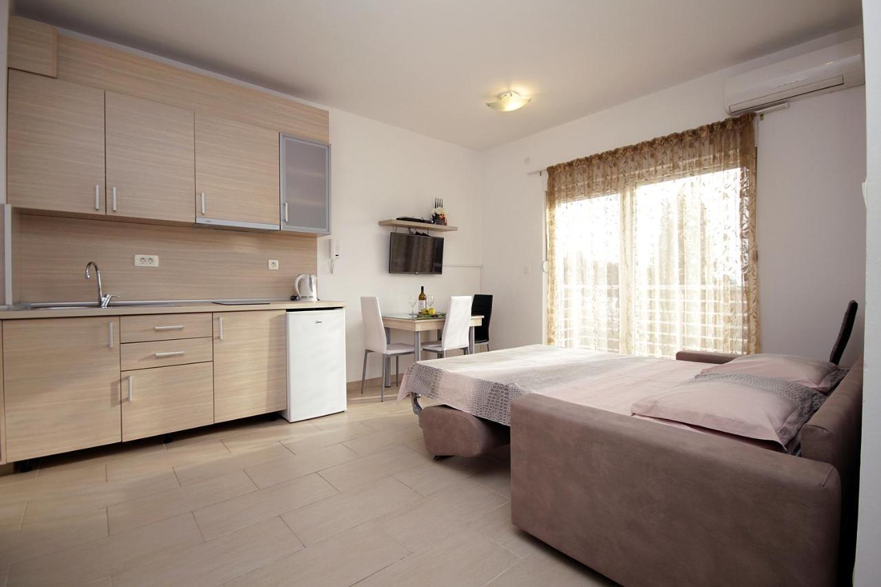 Apartments Residence Dj Petrovac Kültér fotó