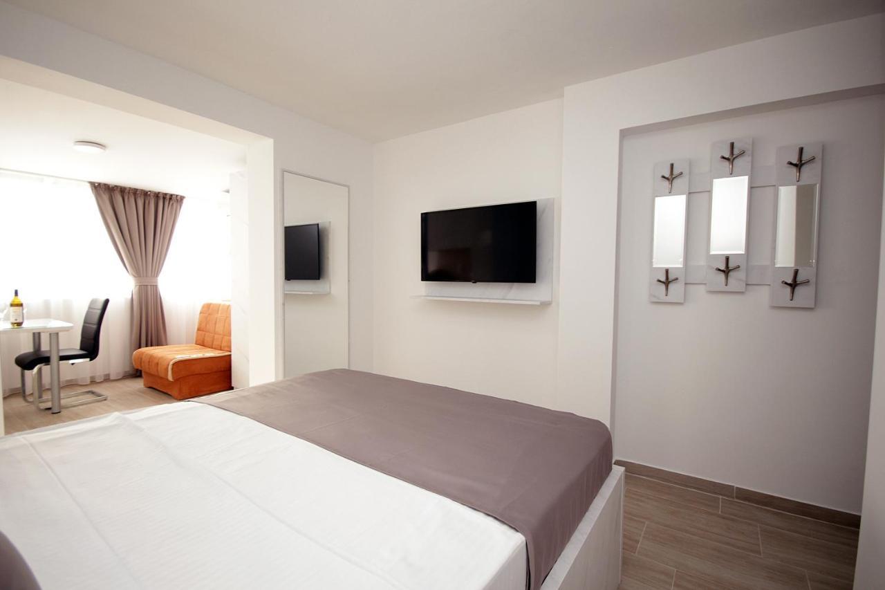Apartments Residence Dj Petrovac Kültér fotó