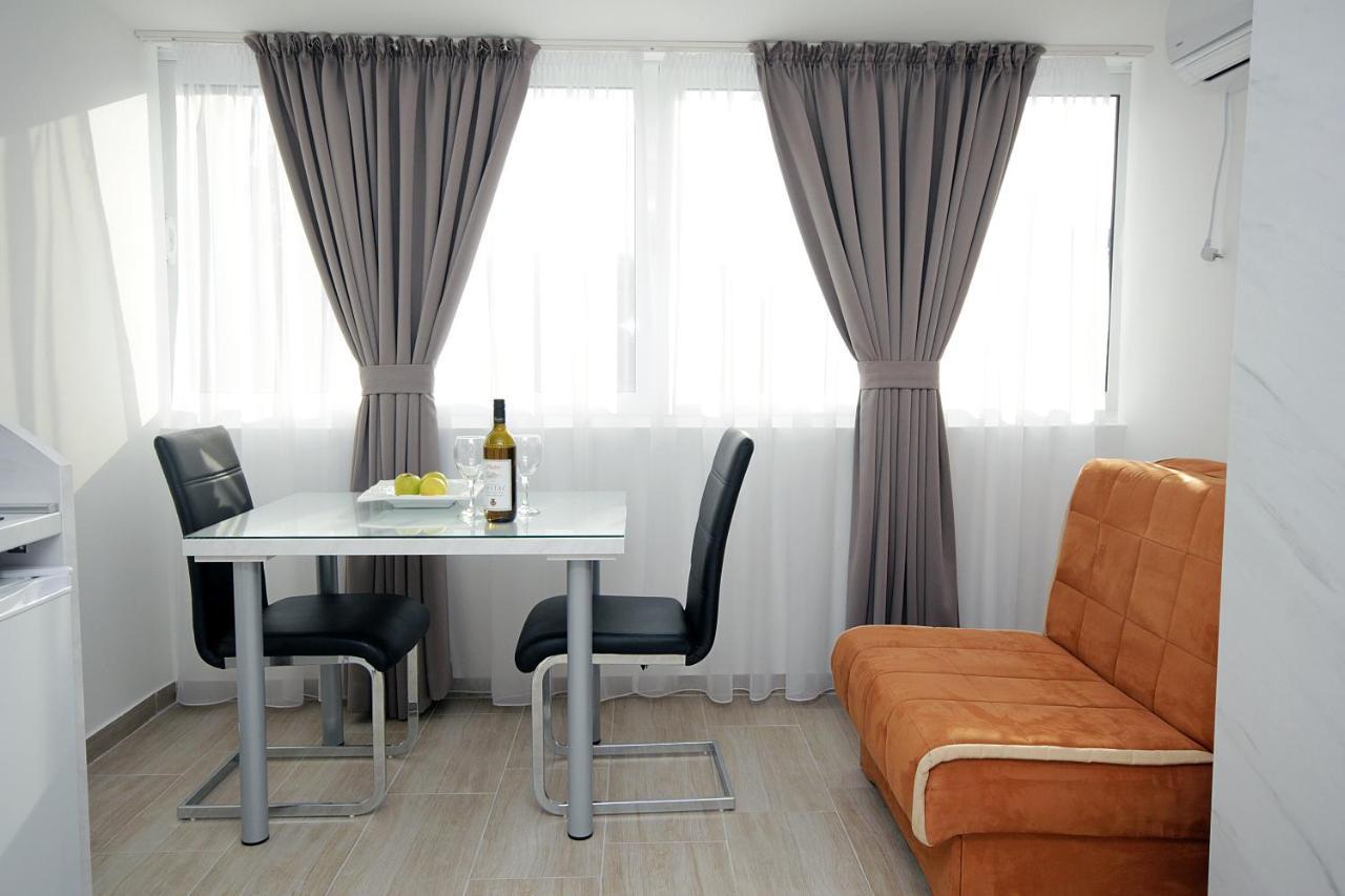Apartments Residence Dj Petrovac Kültér fotó