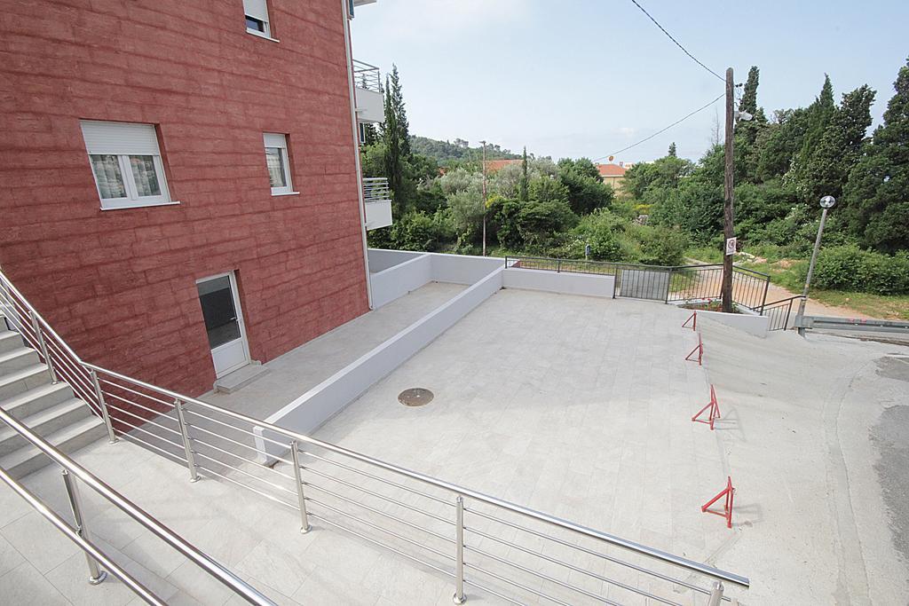 Apartments Residence Dj Petrovac Kültér fotó